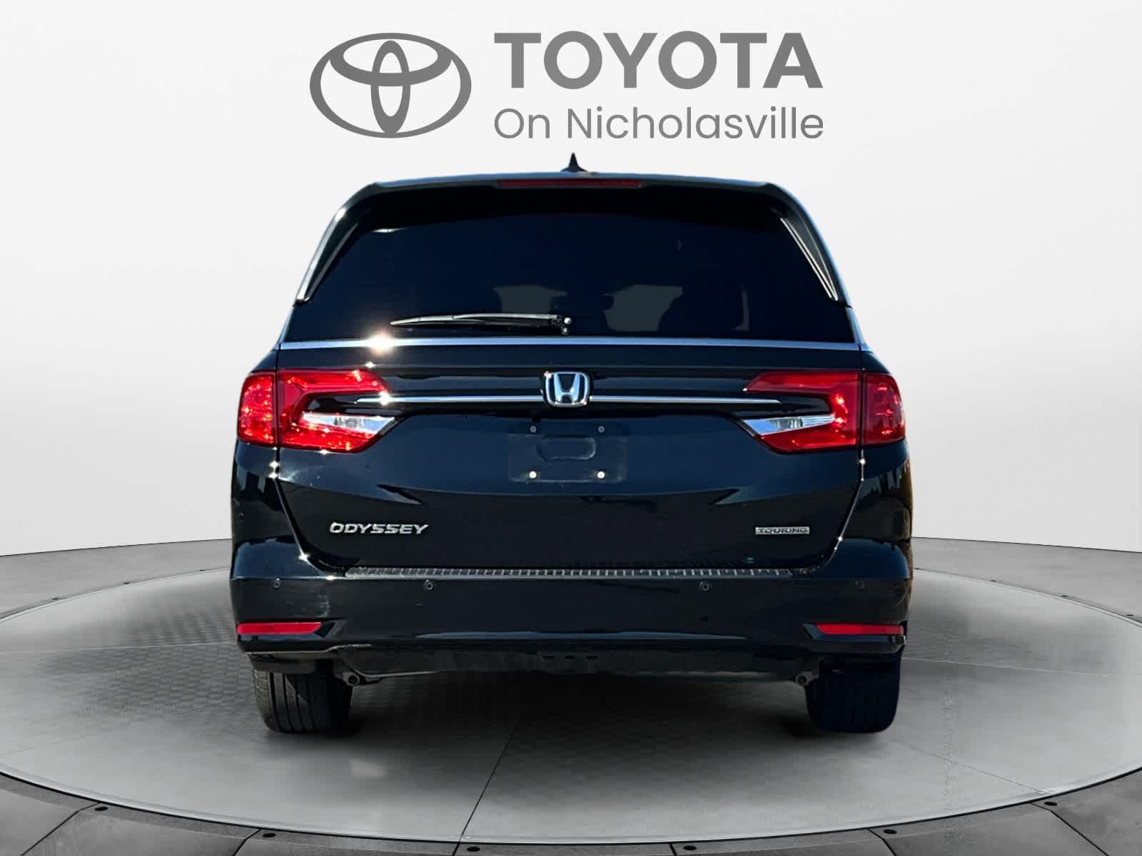 Used 2024 Honda Odyssey Van