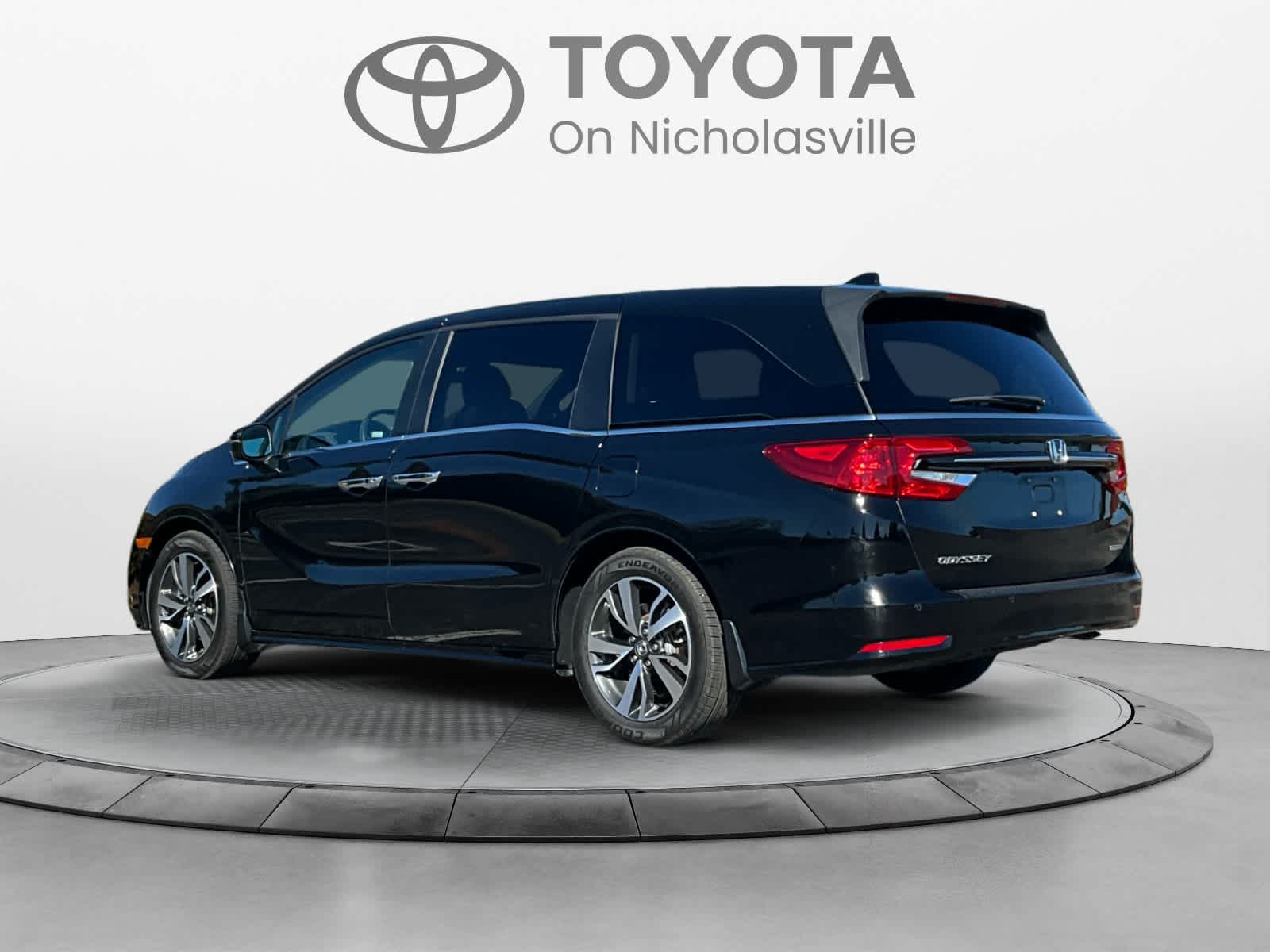 Used 2024 Honda Odyssey Van