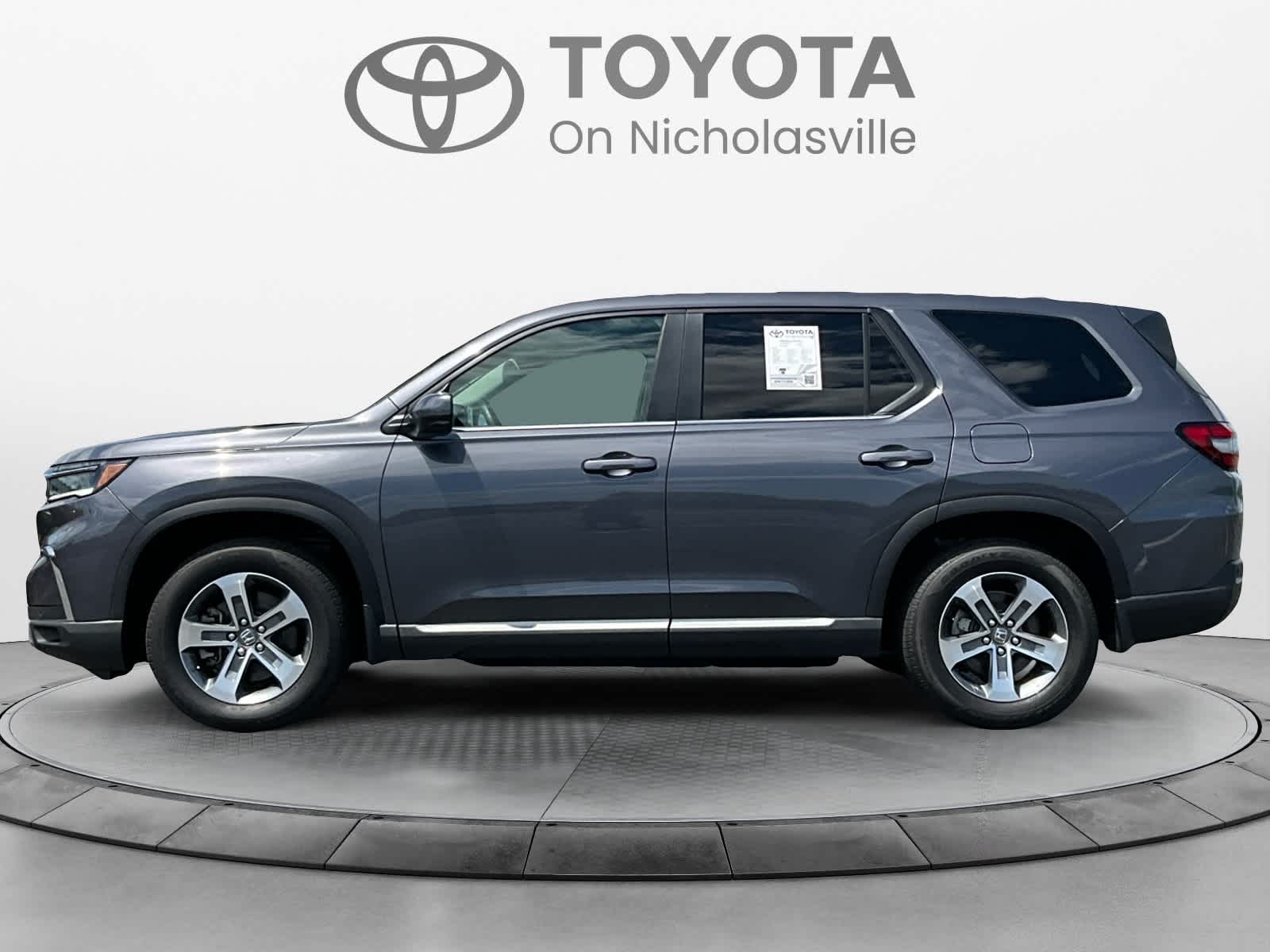 Used 2025 Honda Pilot SUV