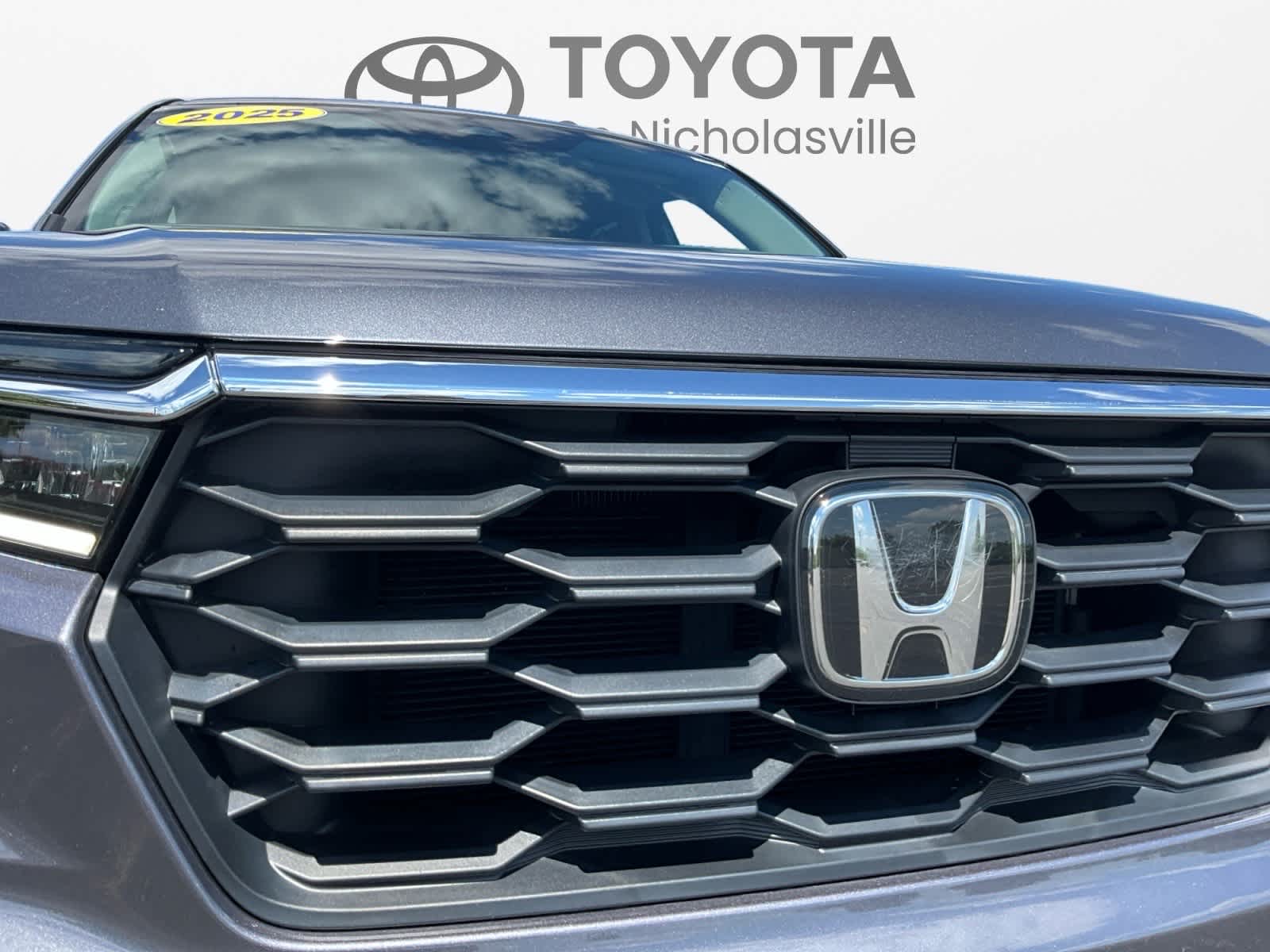 Used 2025 Honda Pilot SUV