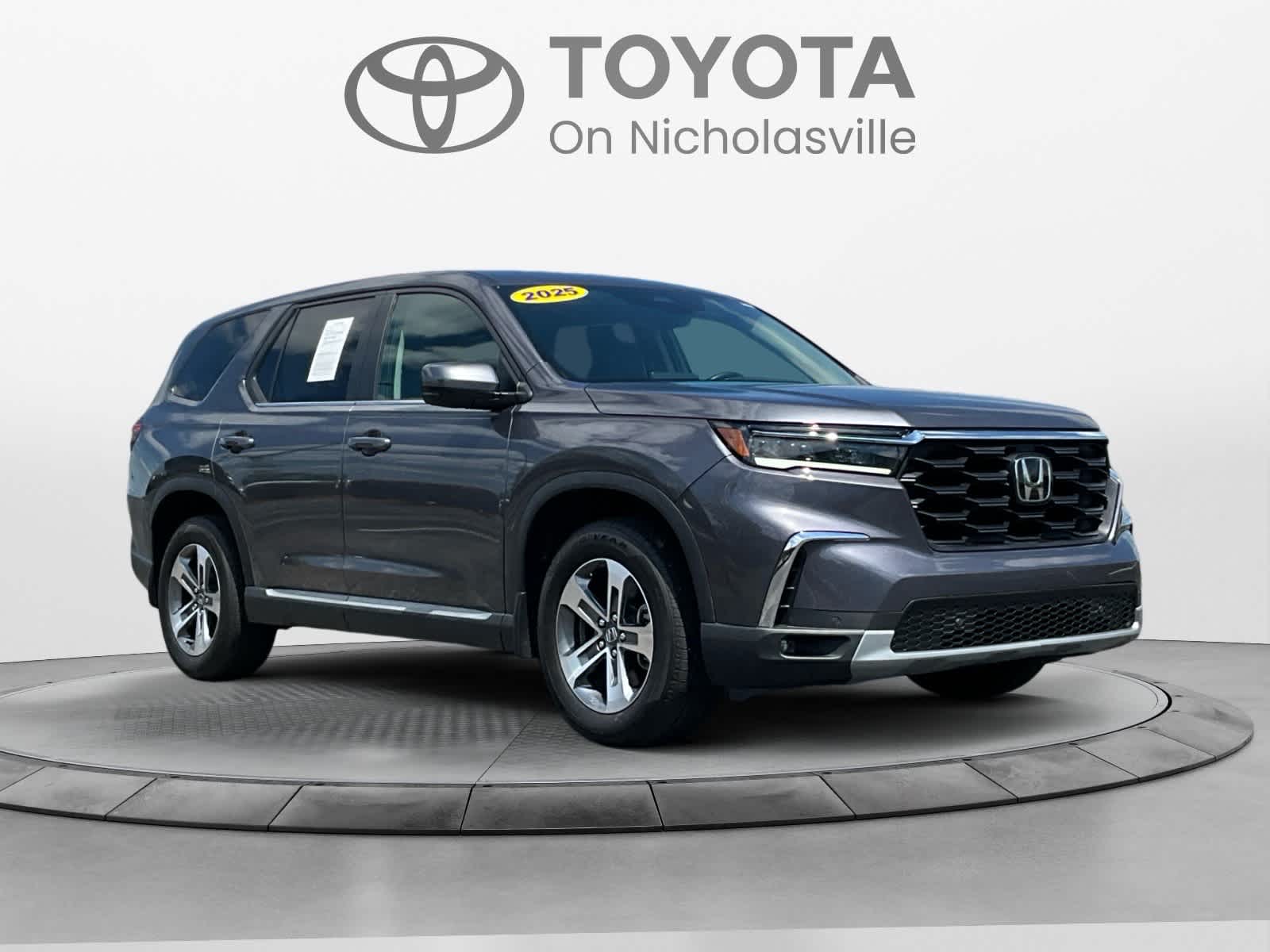 Used 2025 Honda Pilot SUV