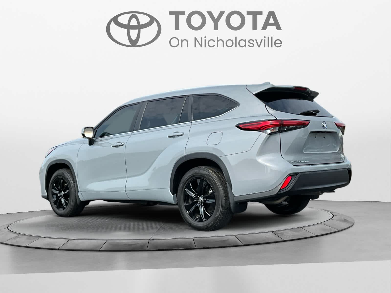 Used 2023 Toyota Highlander SUV