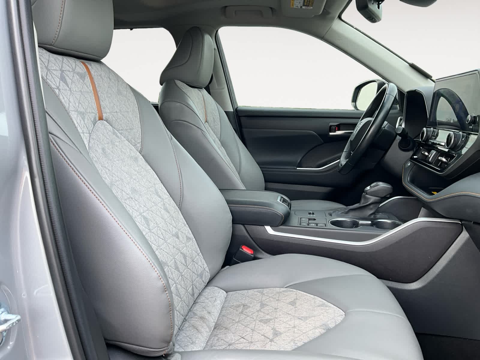 Used 2023 Toyota Highlander SUV