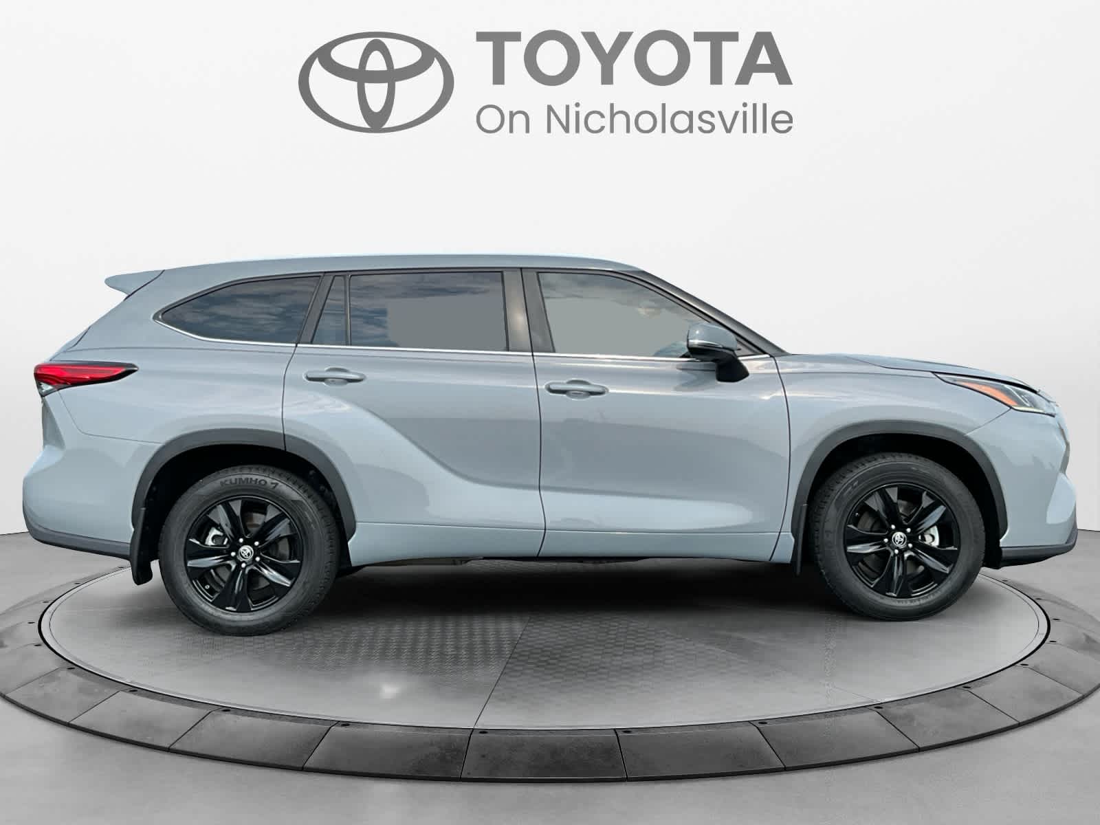 Used 2023 Toyota Highlander SUV