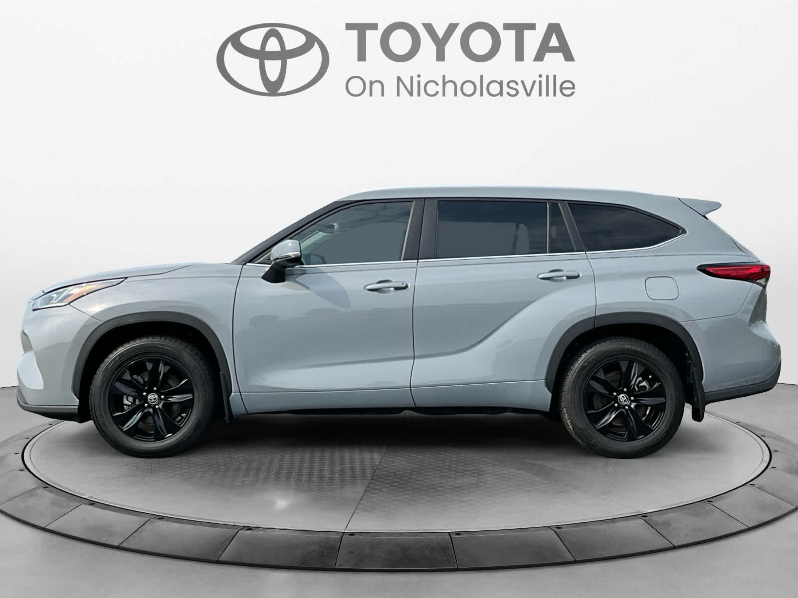 Used 2023 Toyota Highlander SUV