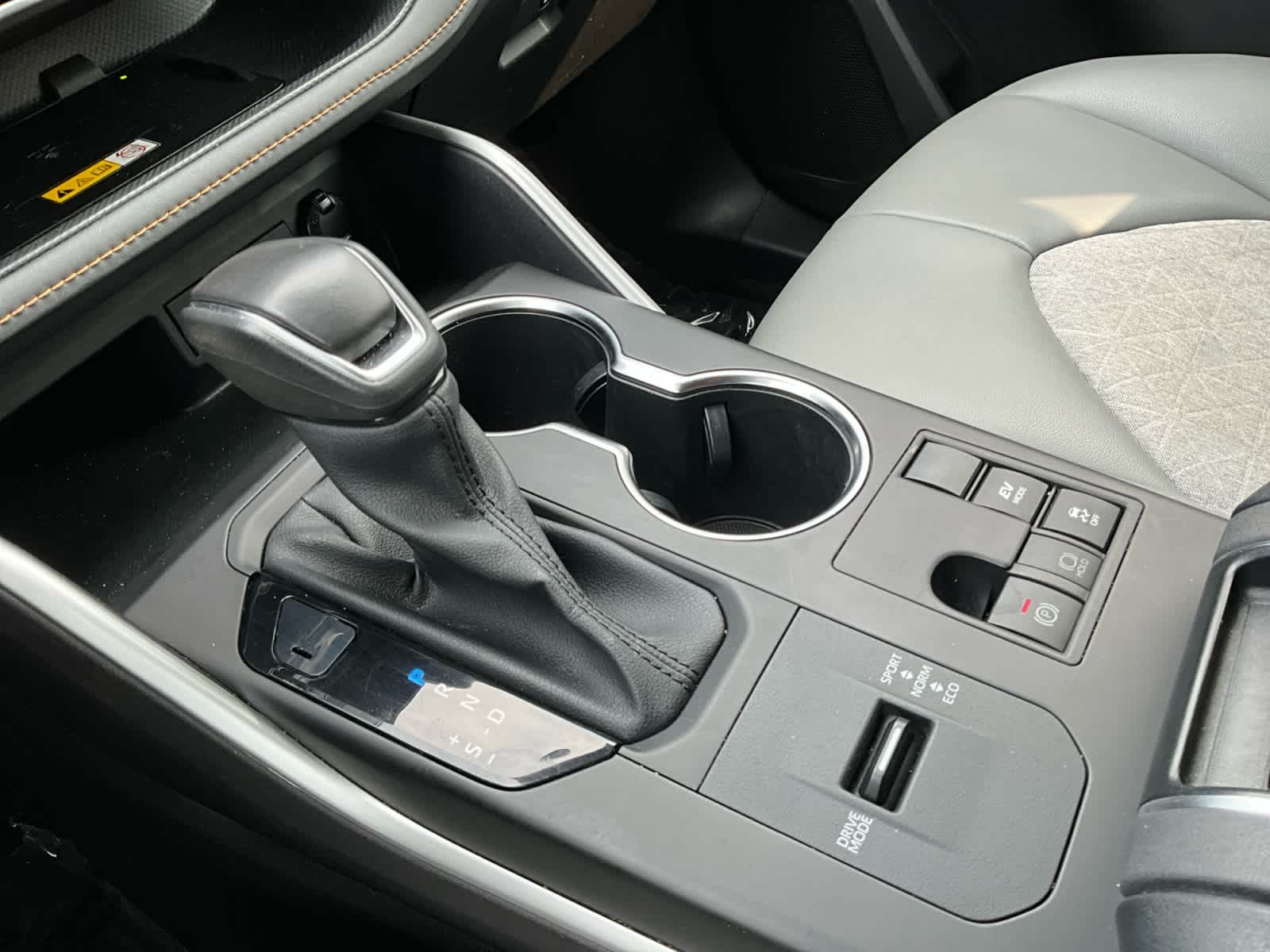 Used 2023 Toyota Highlander SUV