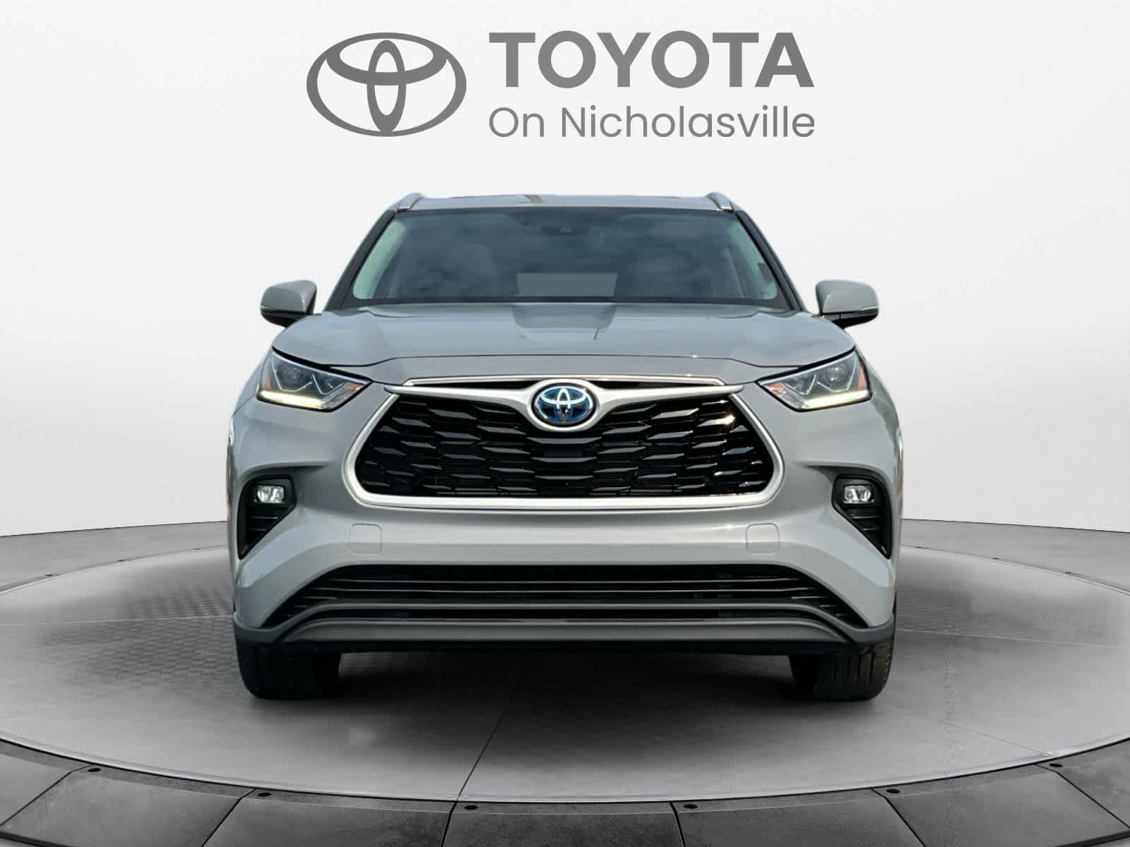 Used 2023 Toyota Highlander SUV