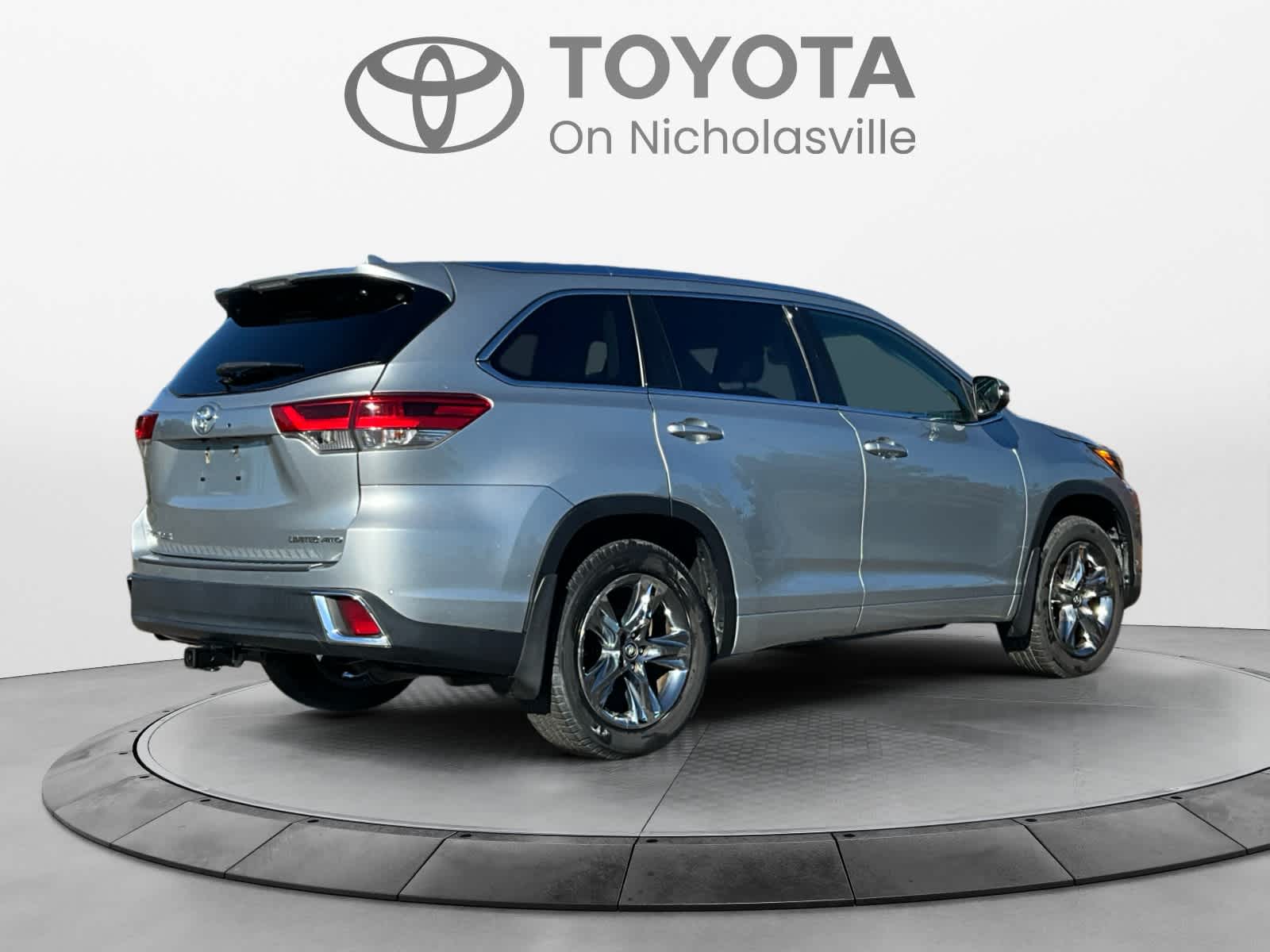 Used 2018 Toyota Highlander SUV