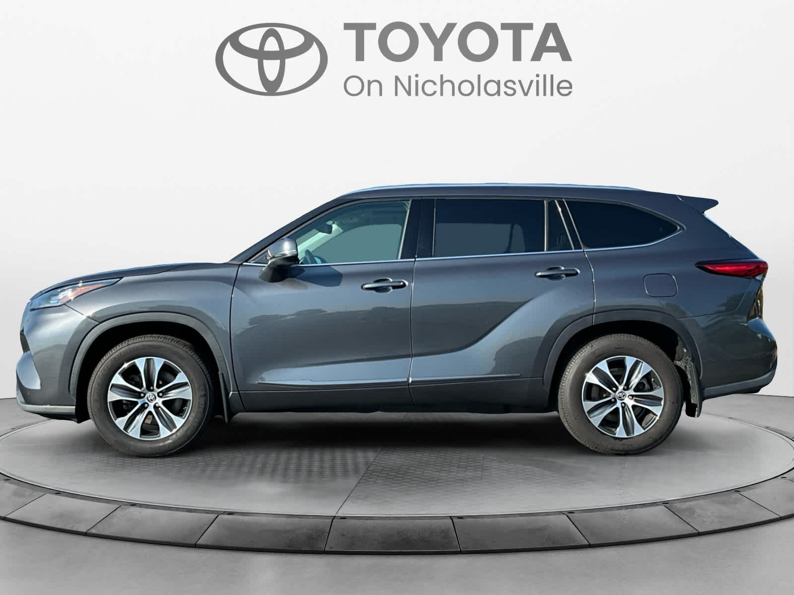 Used 2020 Toyota Highlander SUV
