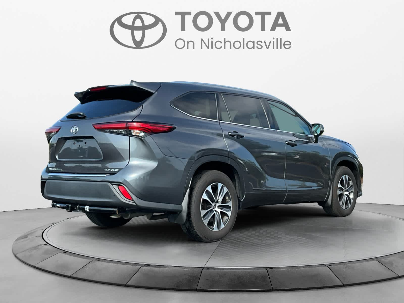 Used 2020 Toyota Highlander SUV