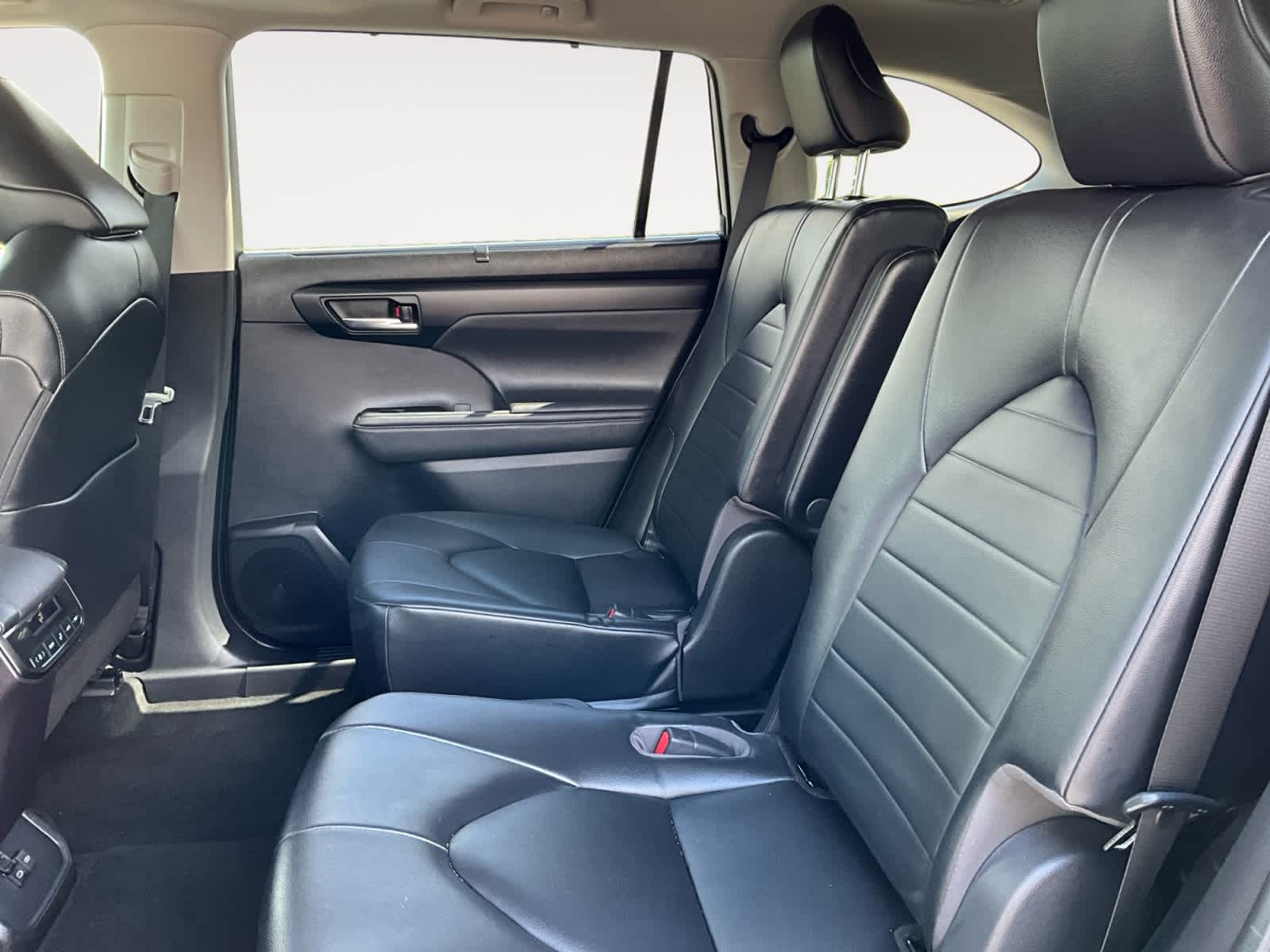 Used 2023 Toyota Highlander SUV