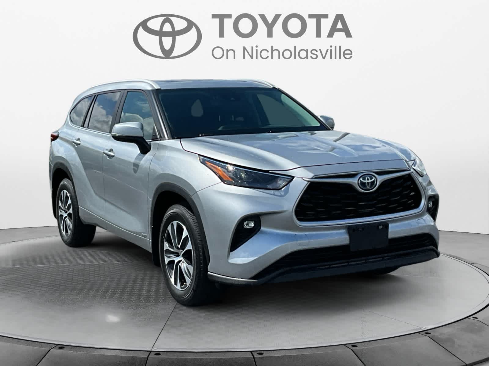 Used 2023 Toyota Highlander SUV