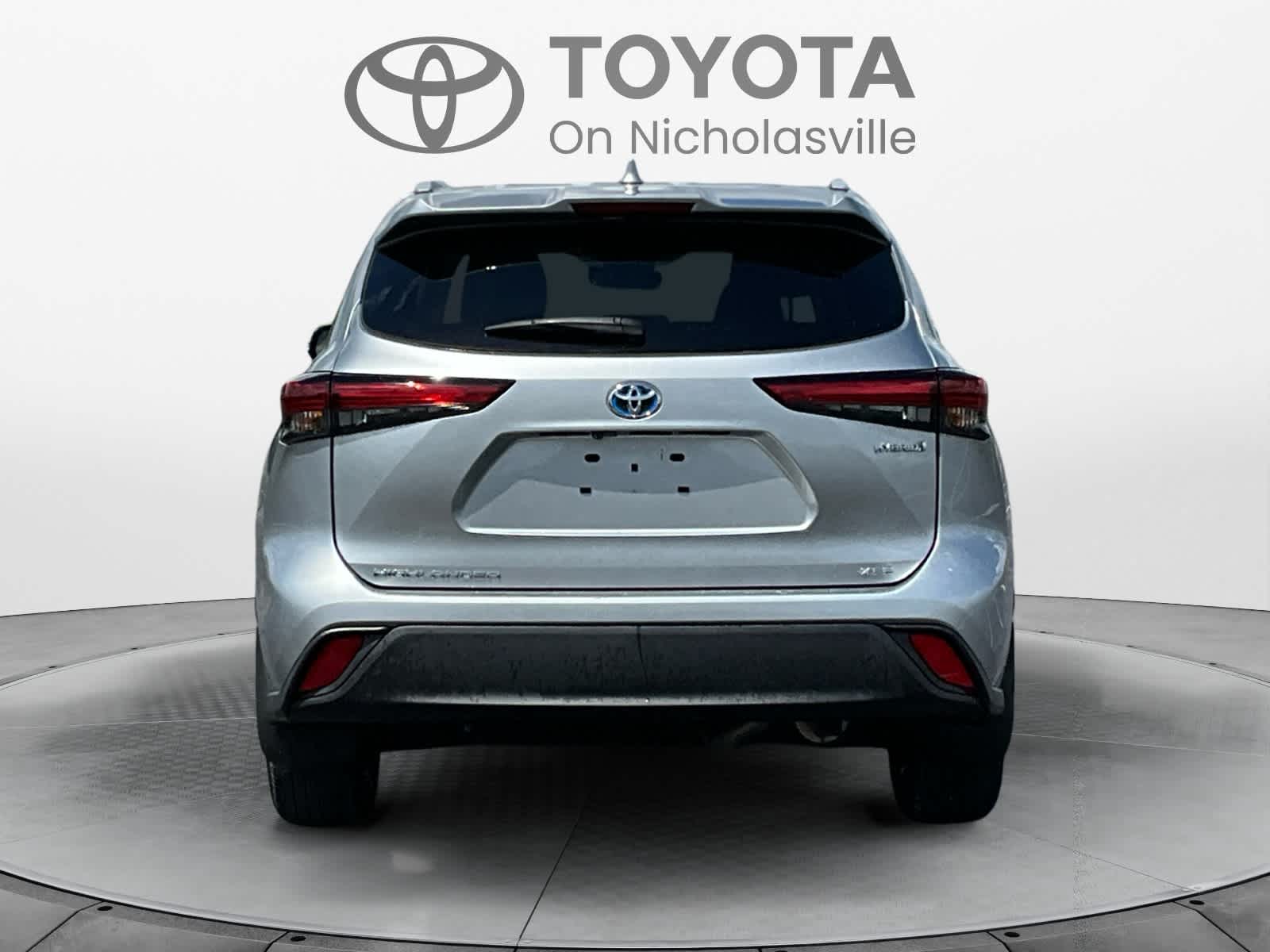 Used 2023 Toyota Highlander SUV
