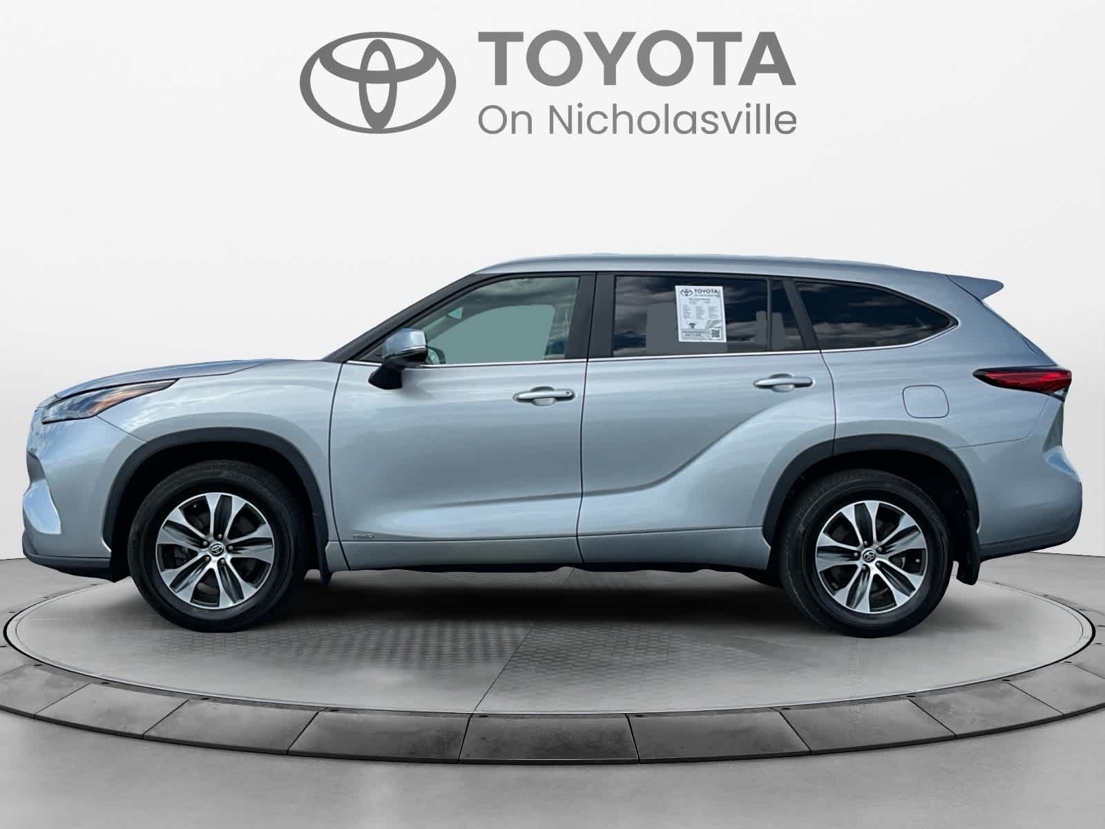 Used 2023 Toyota Highlander SUV