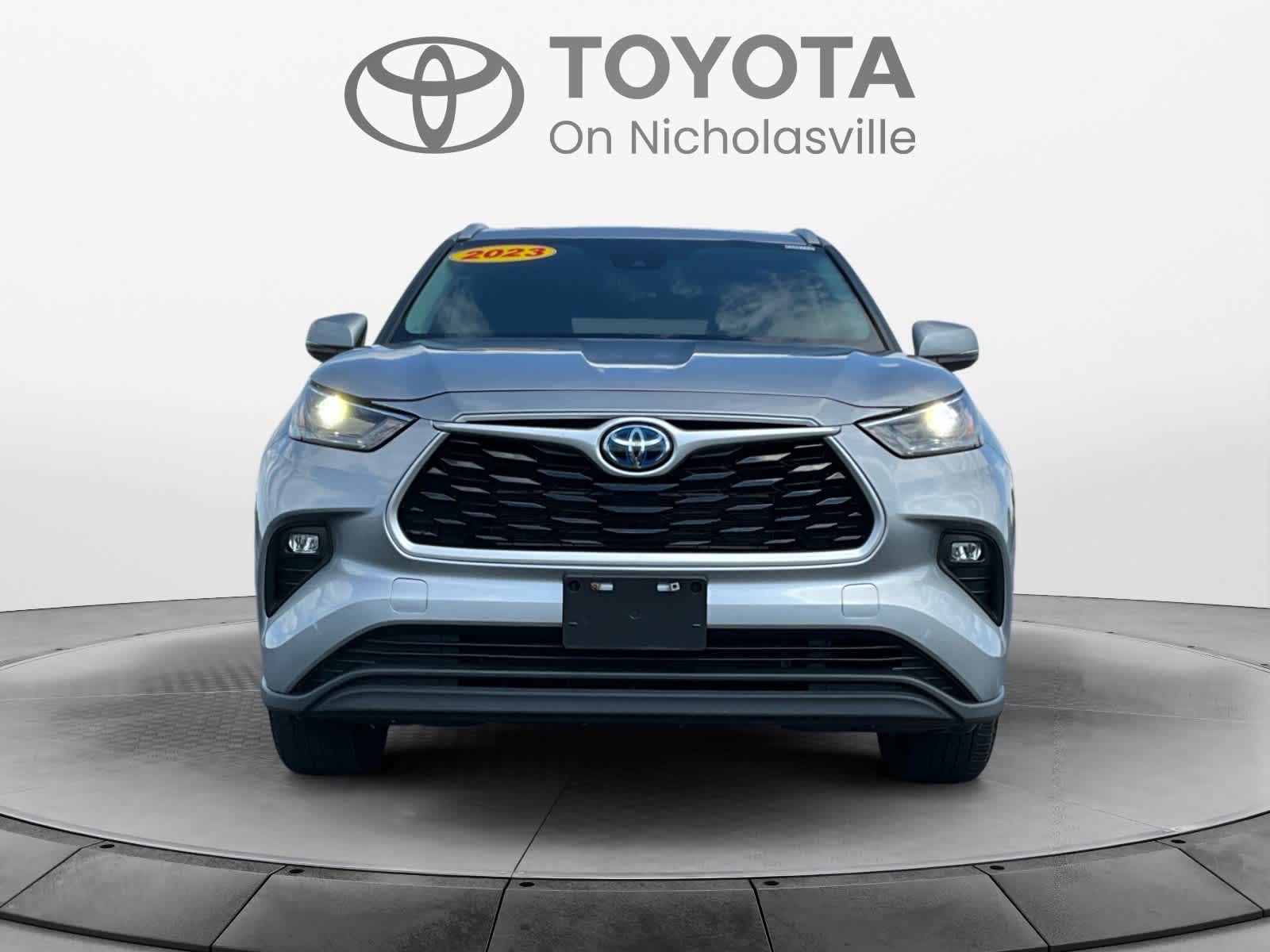 Used 2023 Toyota Highlander SUV