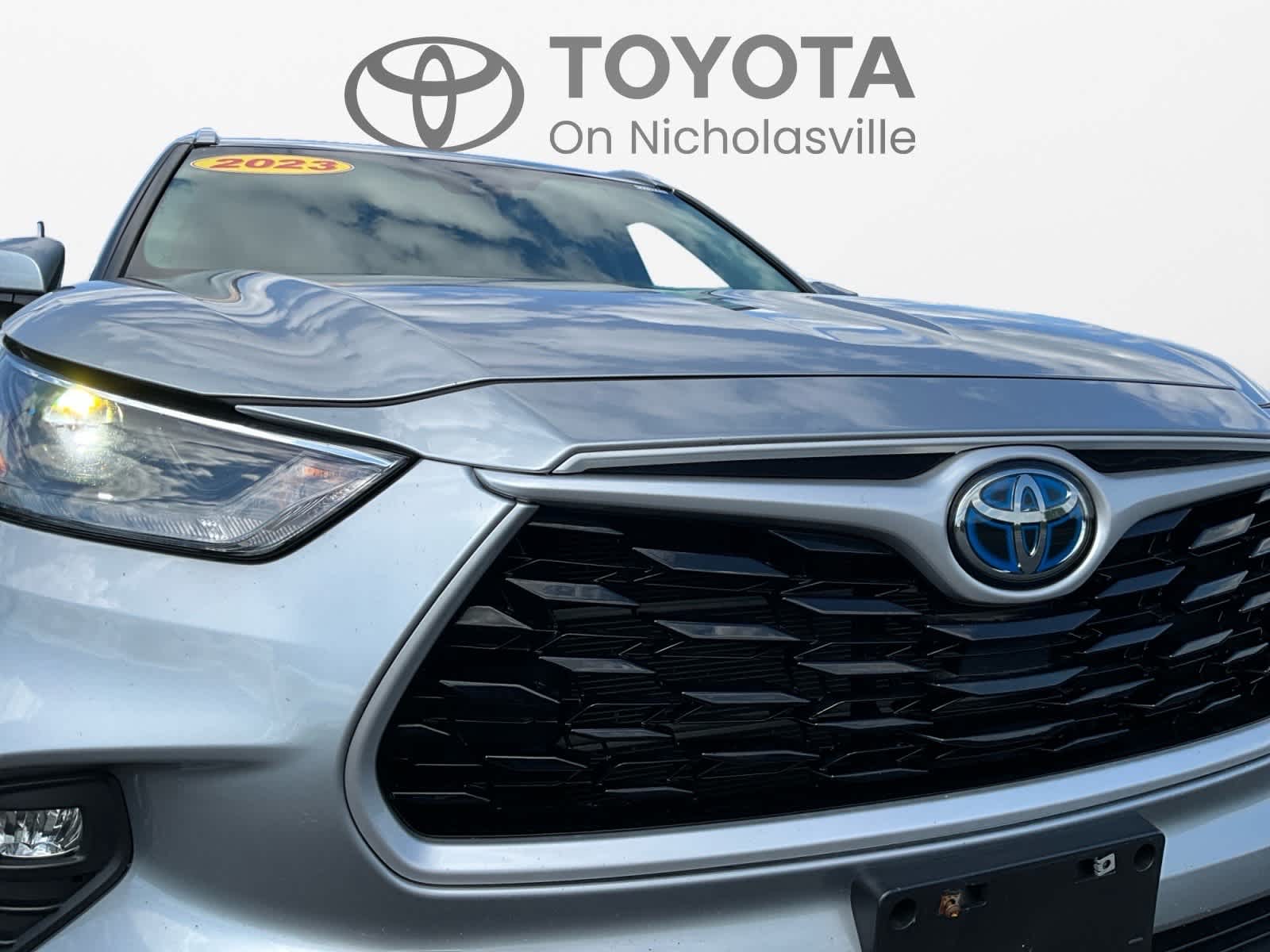 Used 2023 Toyota Highlander SUV
