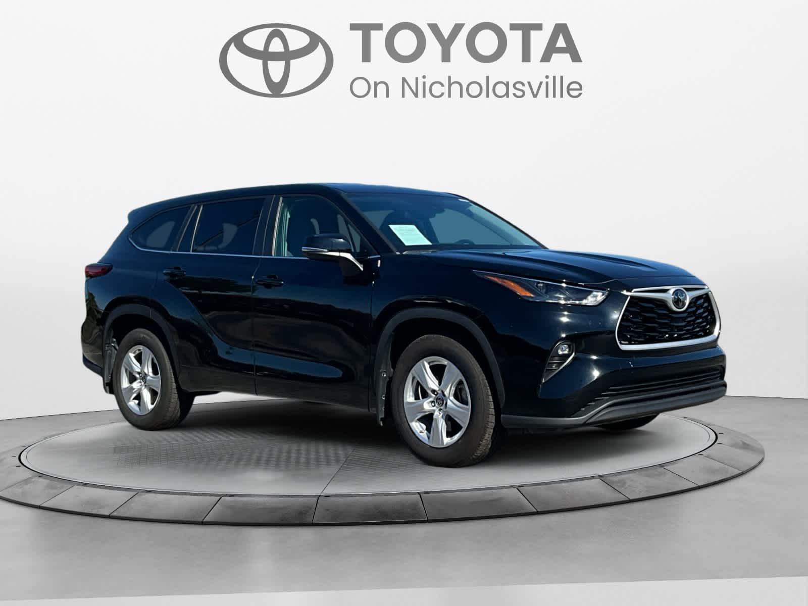 Used 2023 Toyota Highlander SUV