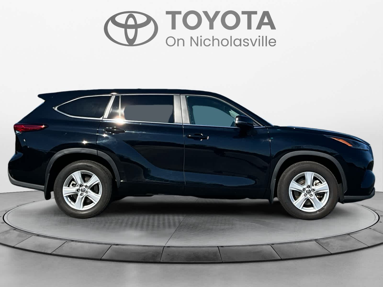 Used 2023 Toyota Highlander SUV