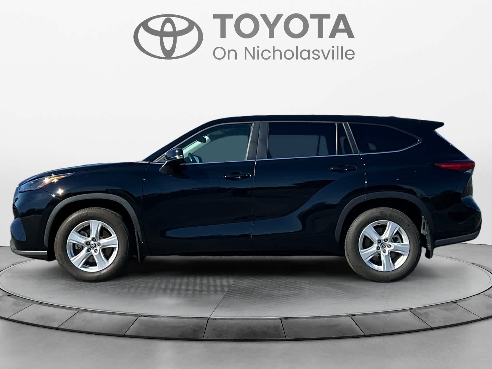 Used 2023 Toyota Highlander SUV
