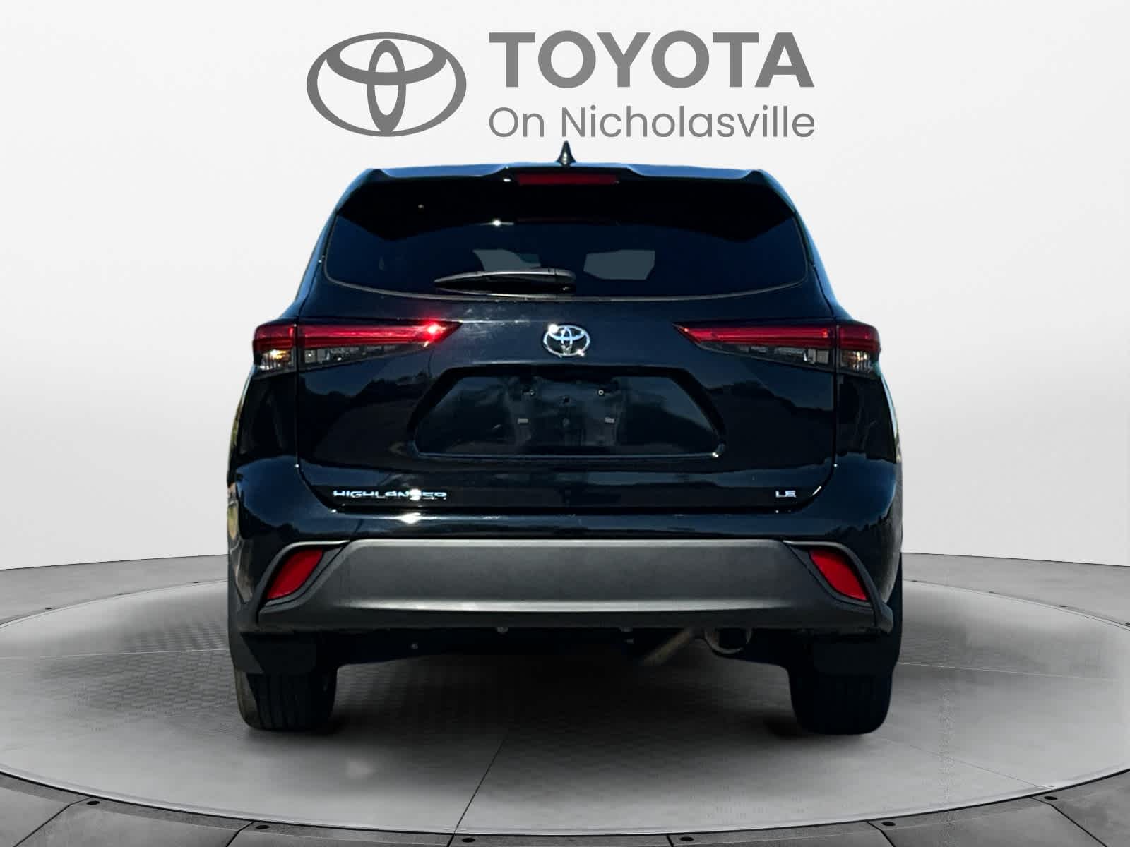 Used 2023 Toyota Highlander SUV