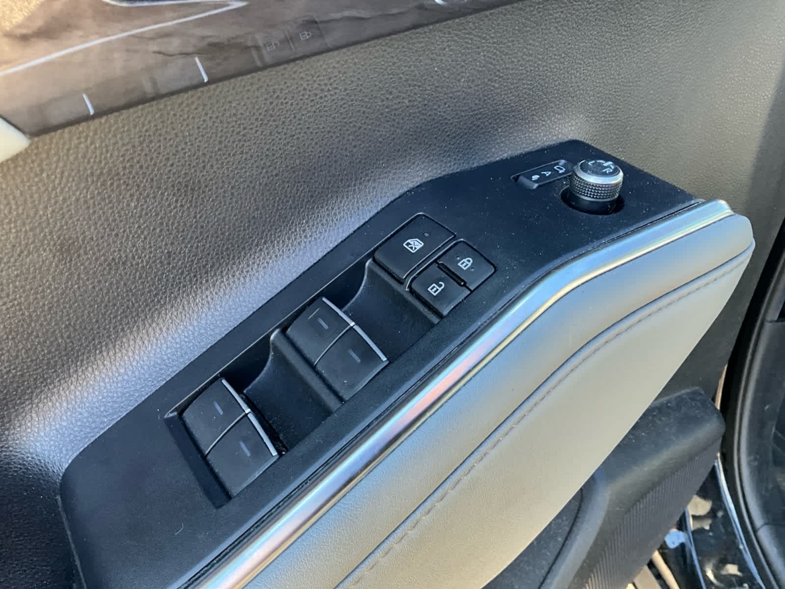 Used 2023 Toyota Highlander SUV
