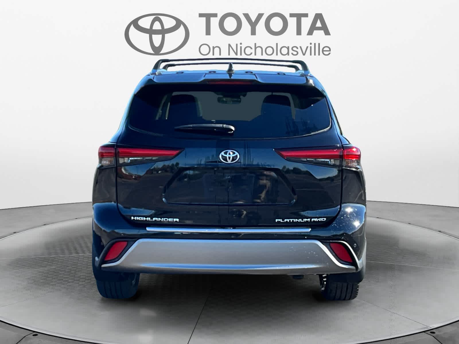 Used 2023 Toyota Highlander SUV