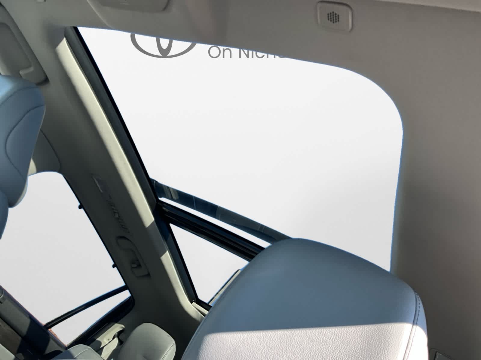 Used 2023 Toyota Highlander SUV