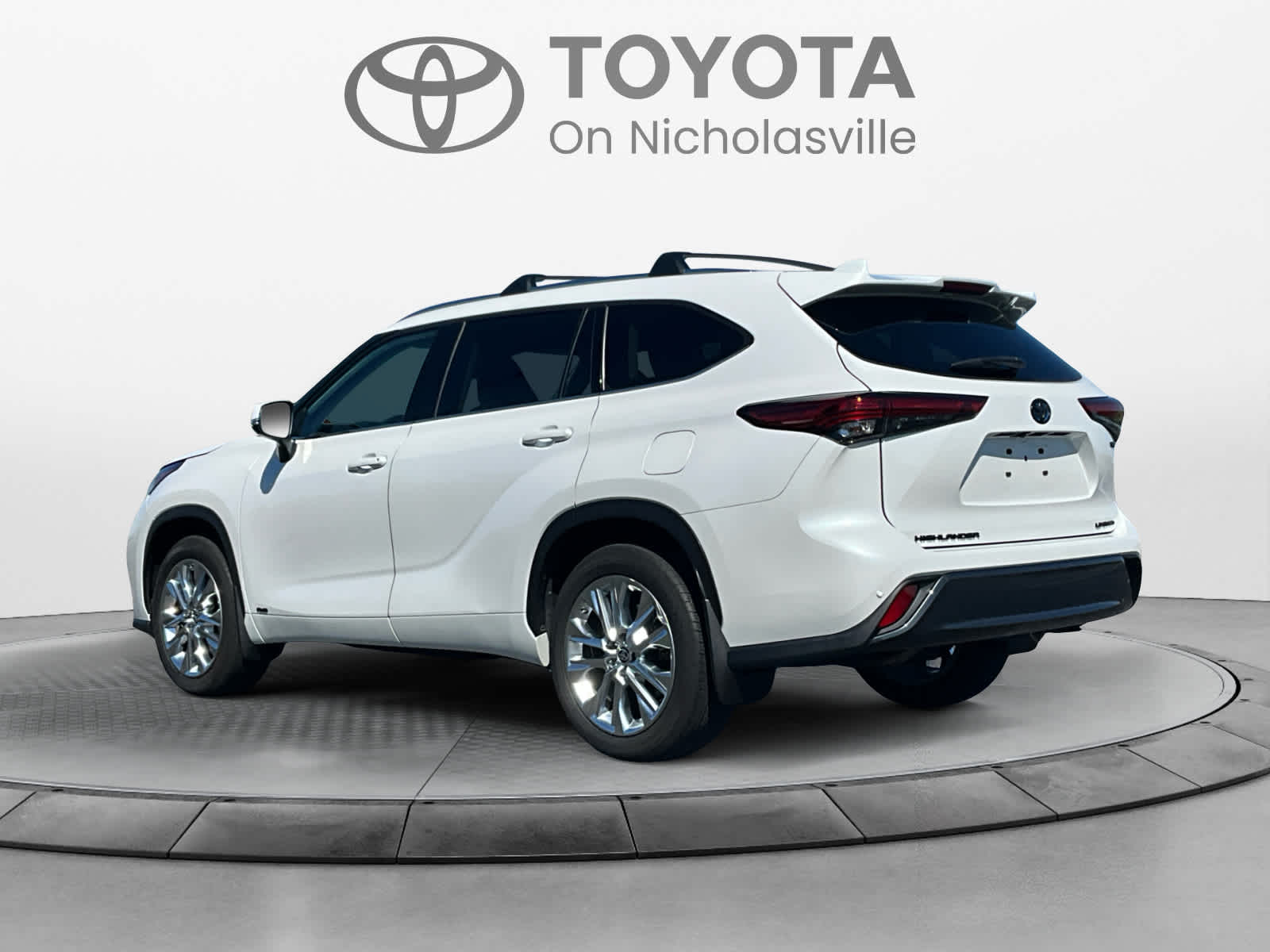 Used 2023 Toyota Highlander SUV
