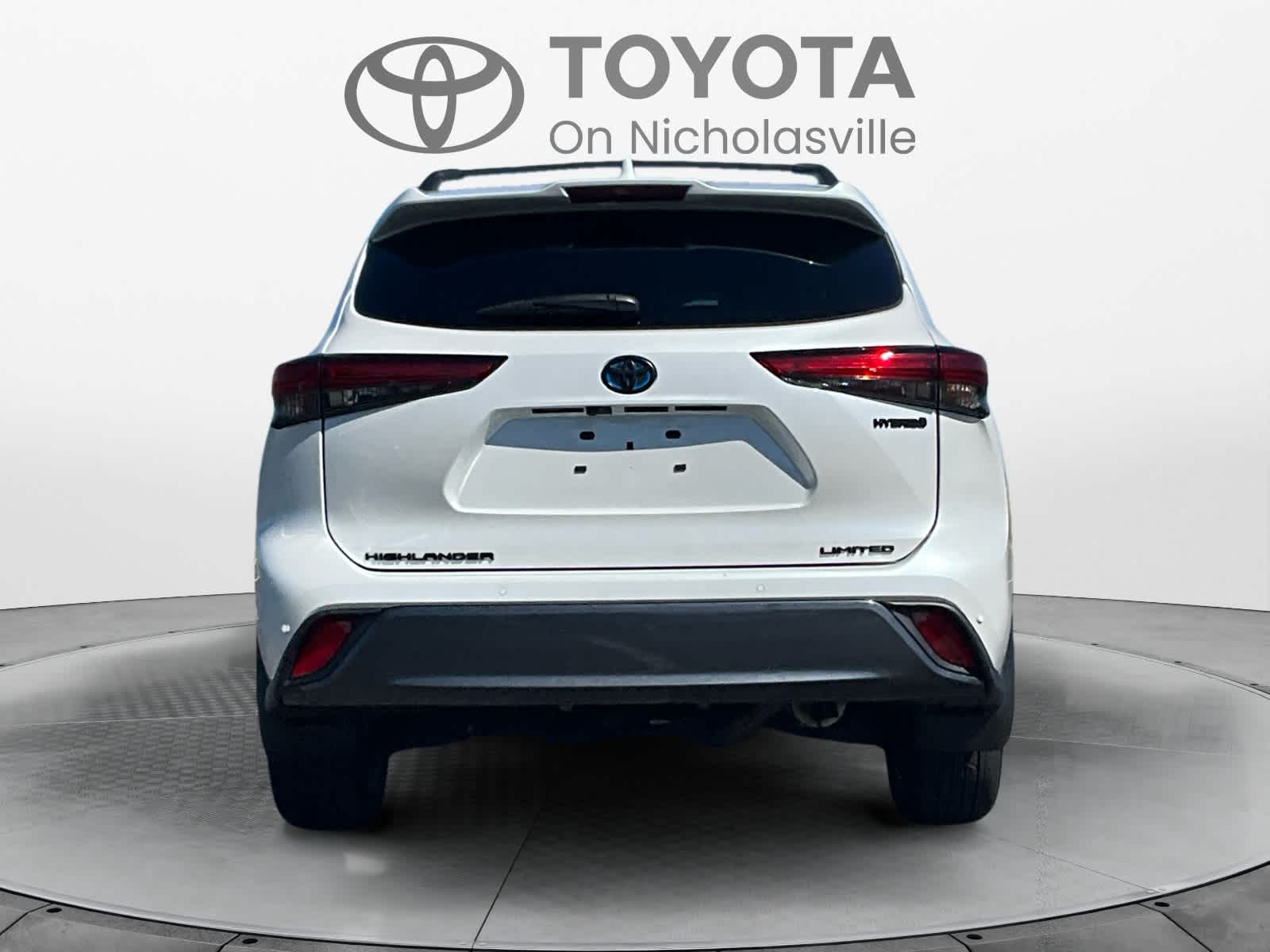 Used 2023 Toyota Highlander SUV