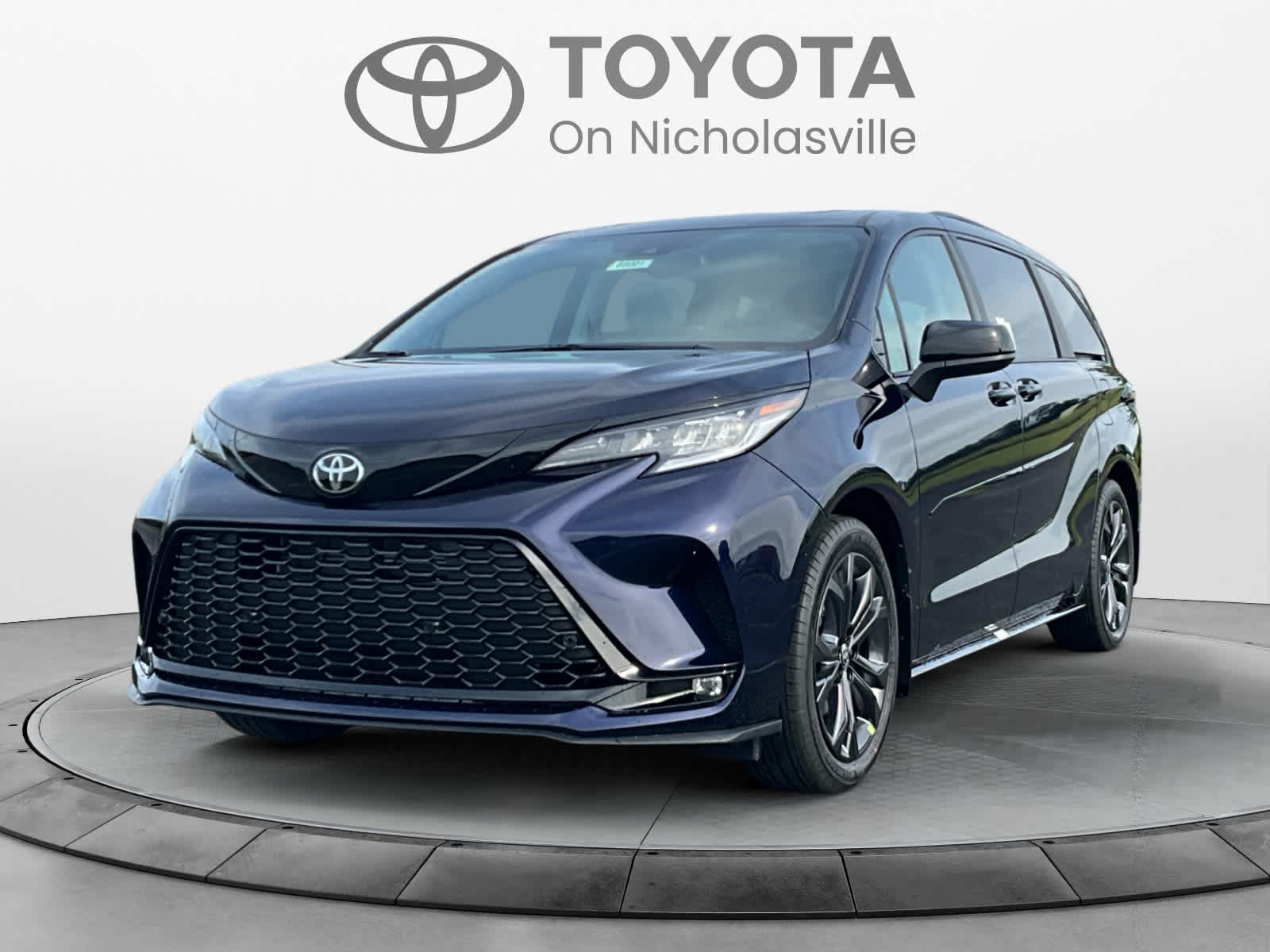 2026 Toyota Sienna XSE 7-Passenger Hybrid FWD's photo