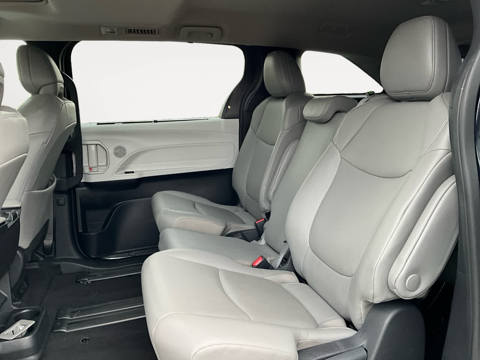Used 2025 Toyota Sienna Van