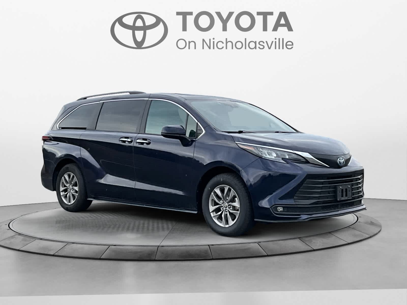Used 2025 Toyota Sienna Van