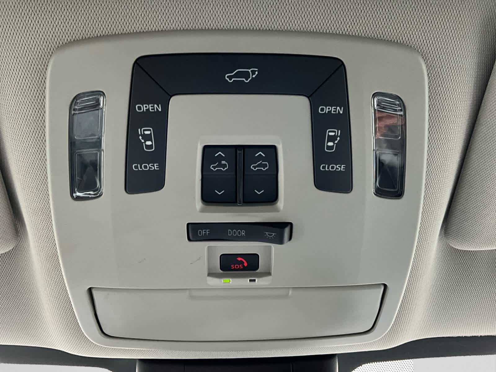 Used 2025 Toyota Sienna Van