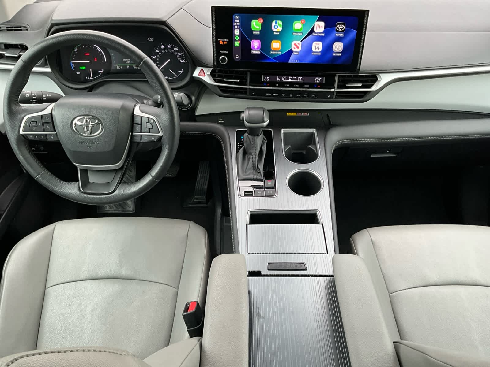Used 2025 Toyota Sienna Van