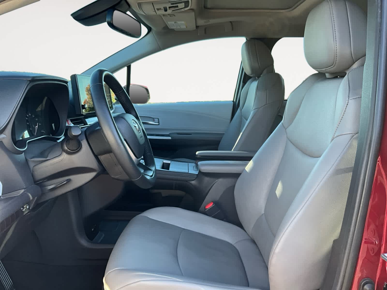 Used 2025 Toyota Sienna Van