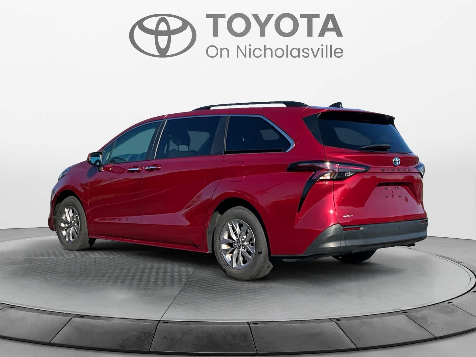 Used 2025 Toyota Sienna Van