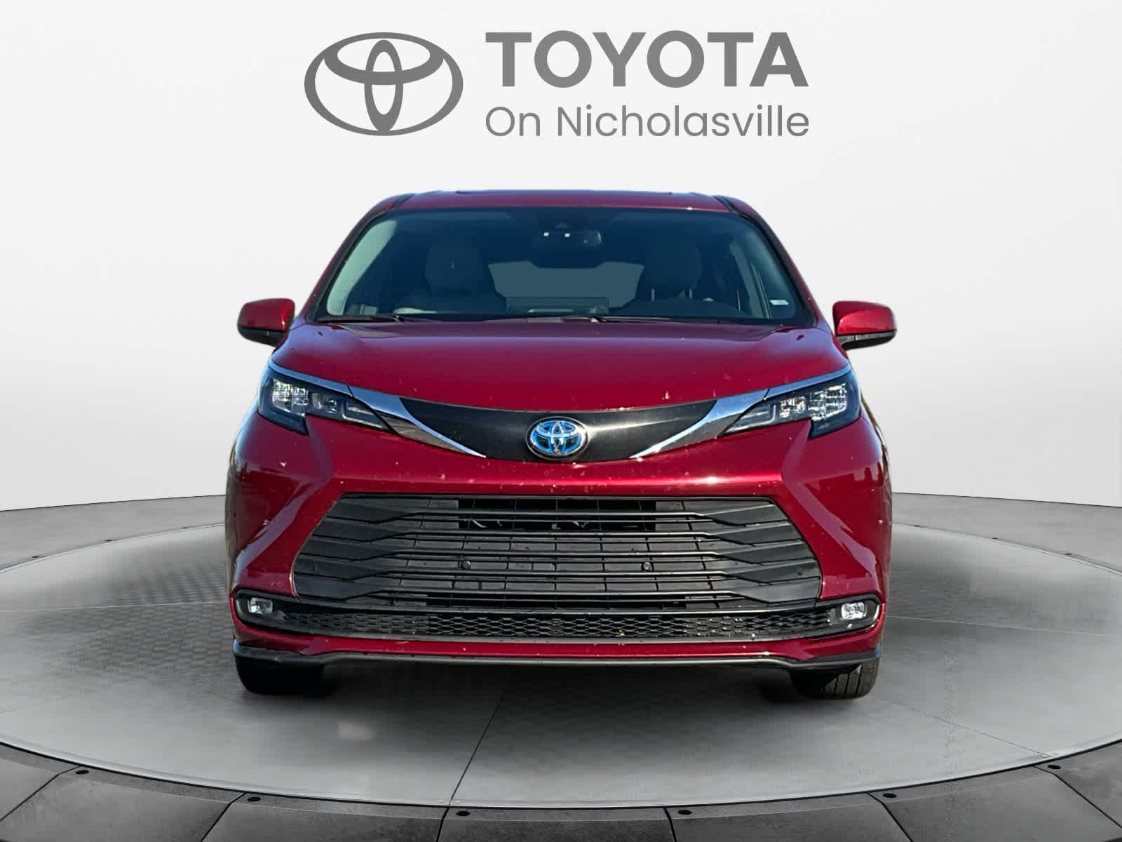 Used 2025 Toyota Sienna Van