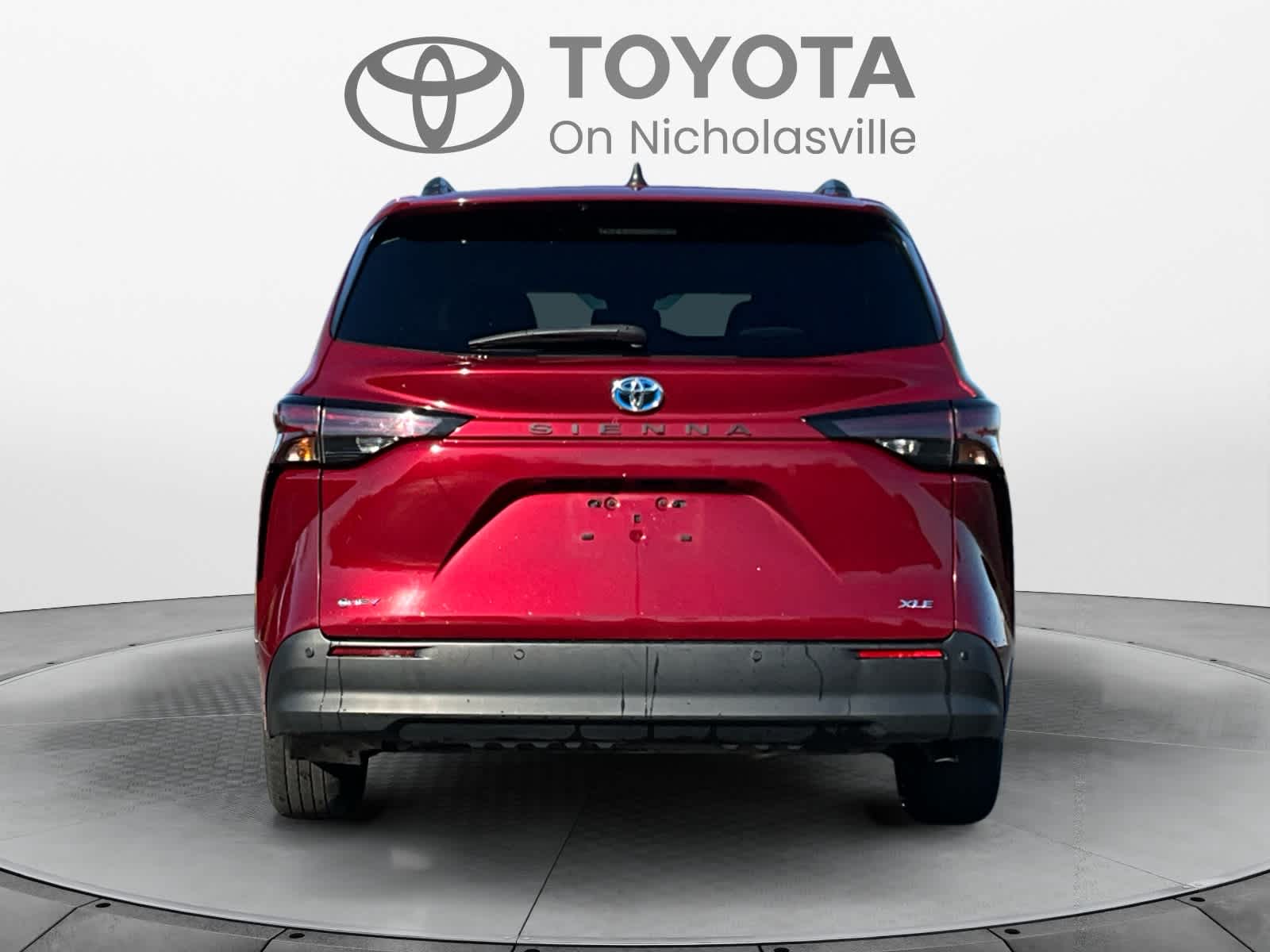 Used 2025 Toyota Sienna Van