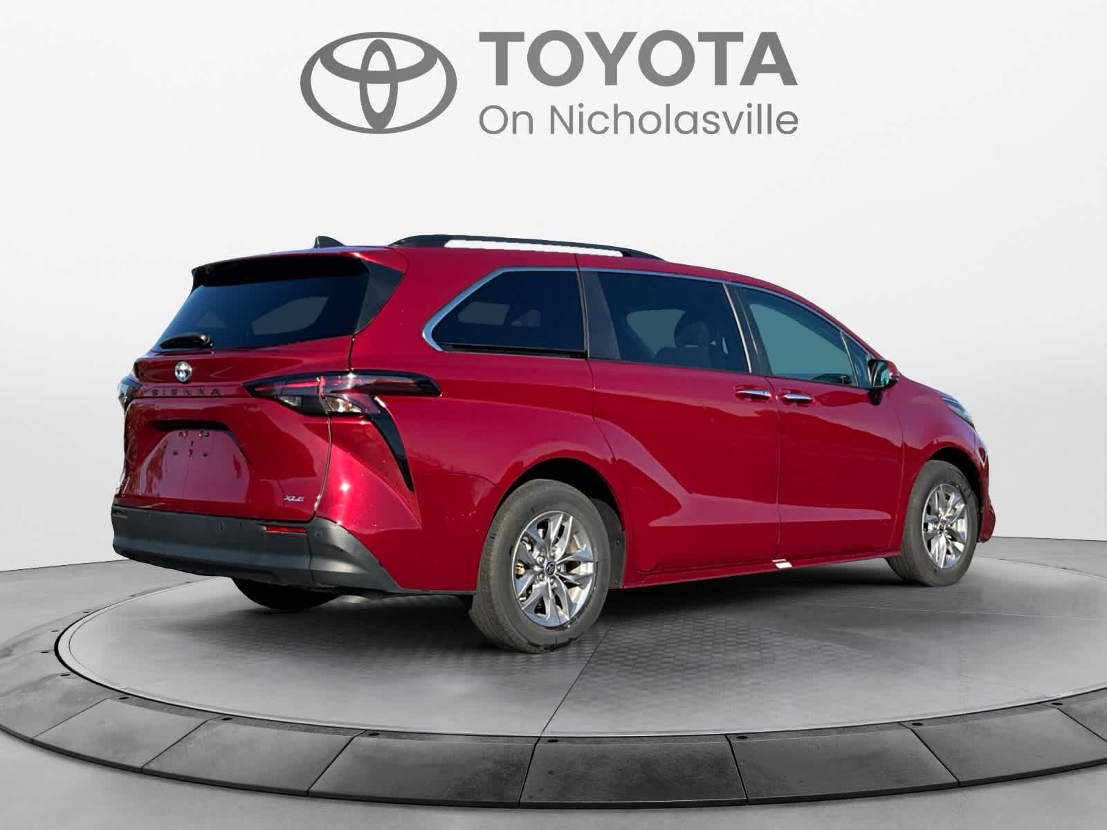 Used 2025 Toyota Sienna Van