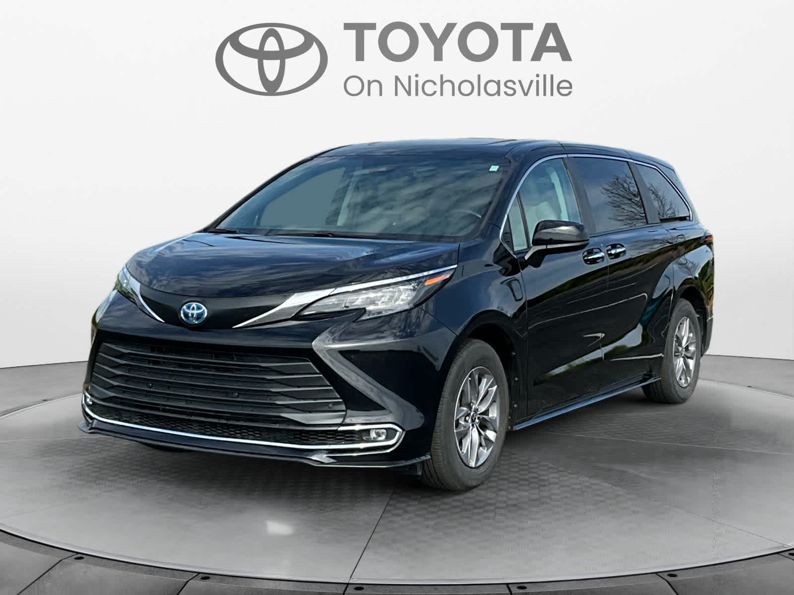 Midnight Black Metallic 2024 Toyota Sienna XLE 7-Passenger AWD Minivan All-Wheel Drive Continuously Variable Transmission