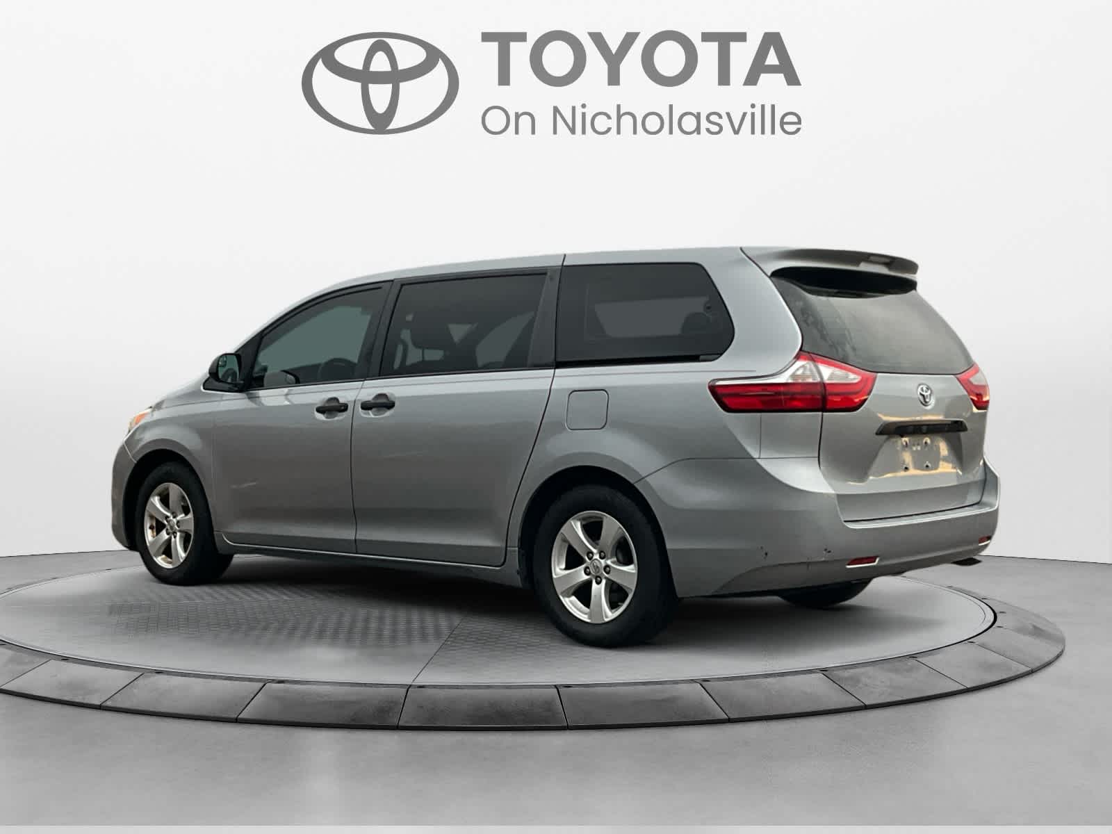Used 2016 Toyota Sienna Van