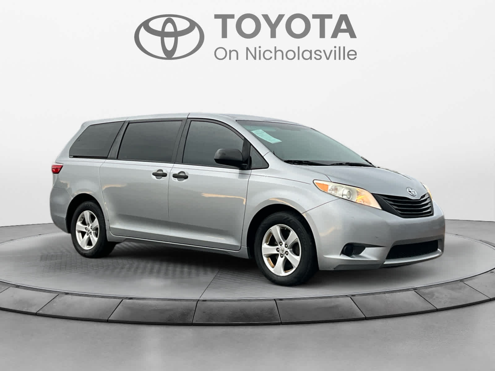 Used 2016 Toyota Sienna Van