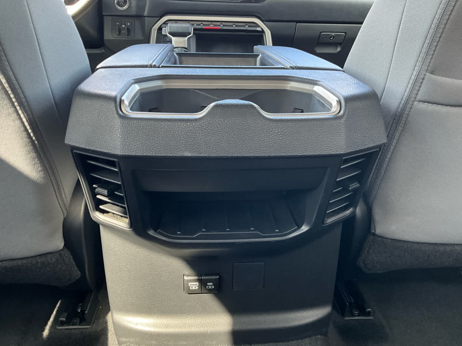 2024 Toyota Tundra SR5 - Photo 27