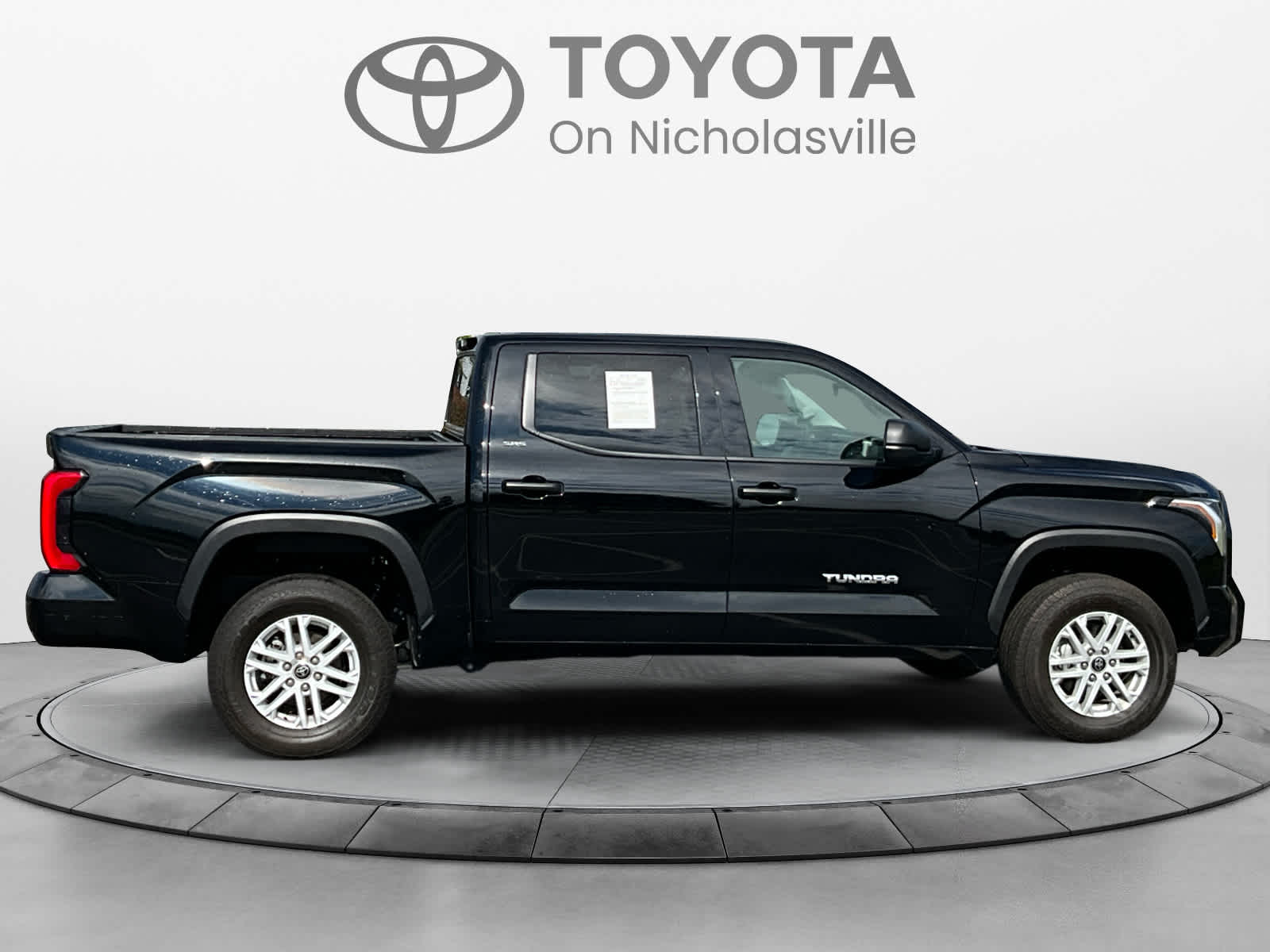 2024 Toyota Tundra SR5 - Photo 6