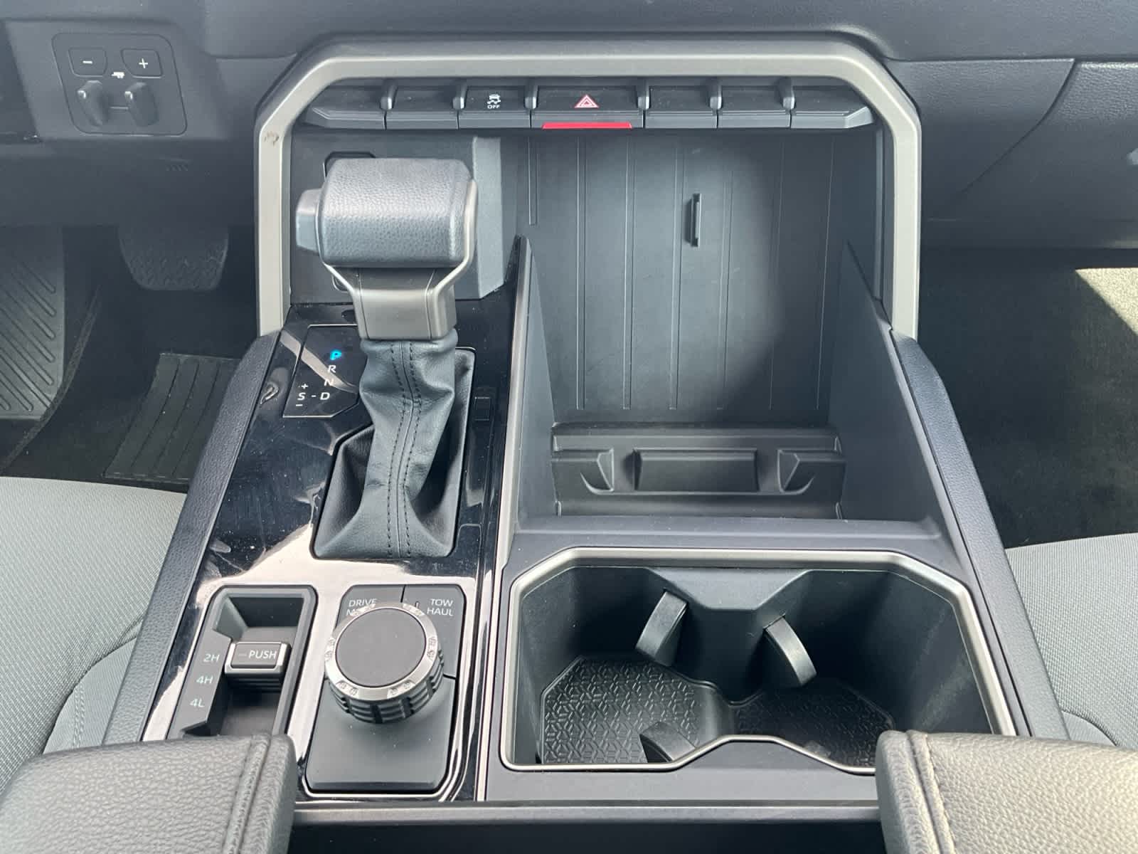 2024 Toyota Tundra SR5 - Photo 17