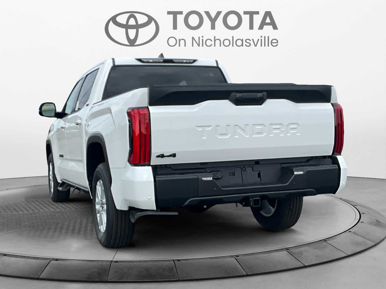 View vehicle photo 3