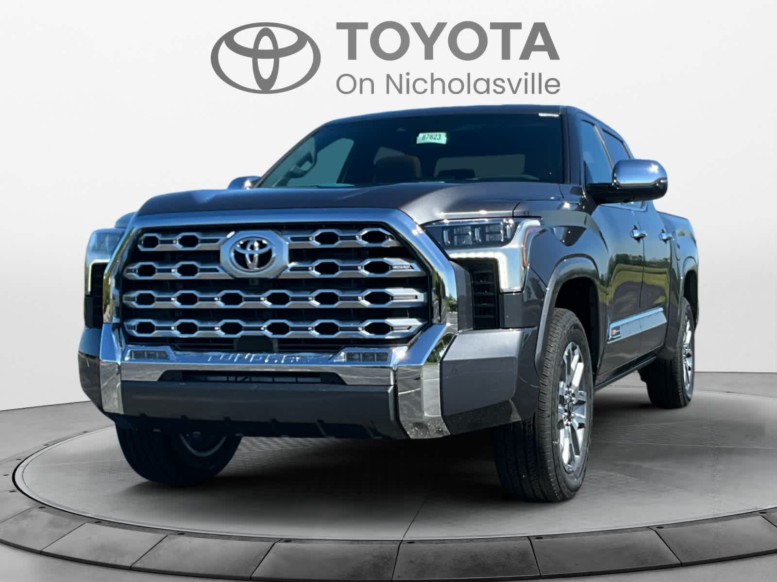 Tundra 英語 New Tundra, Tundra i-FORCE MAX, in Nicholasville, KY