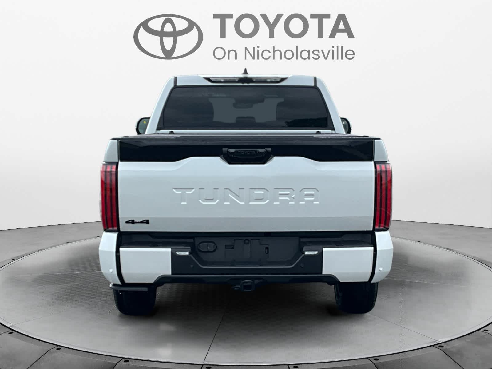 View vehicle photo 4