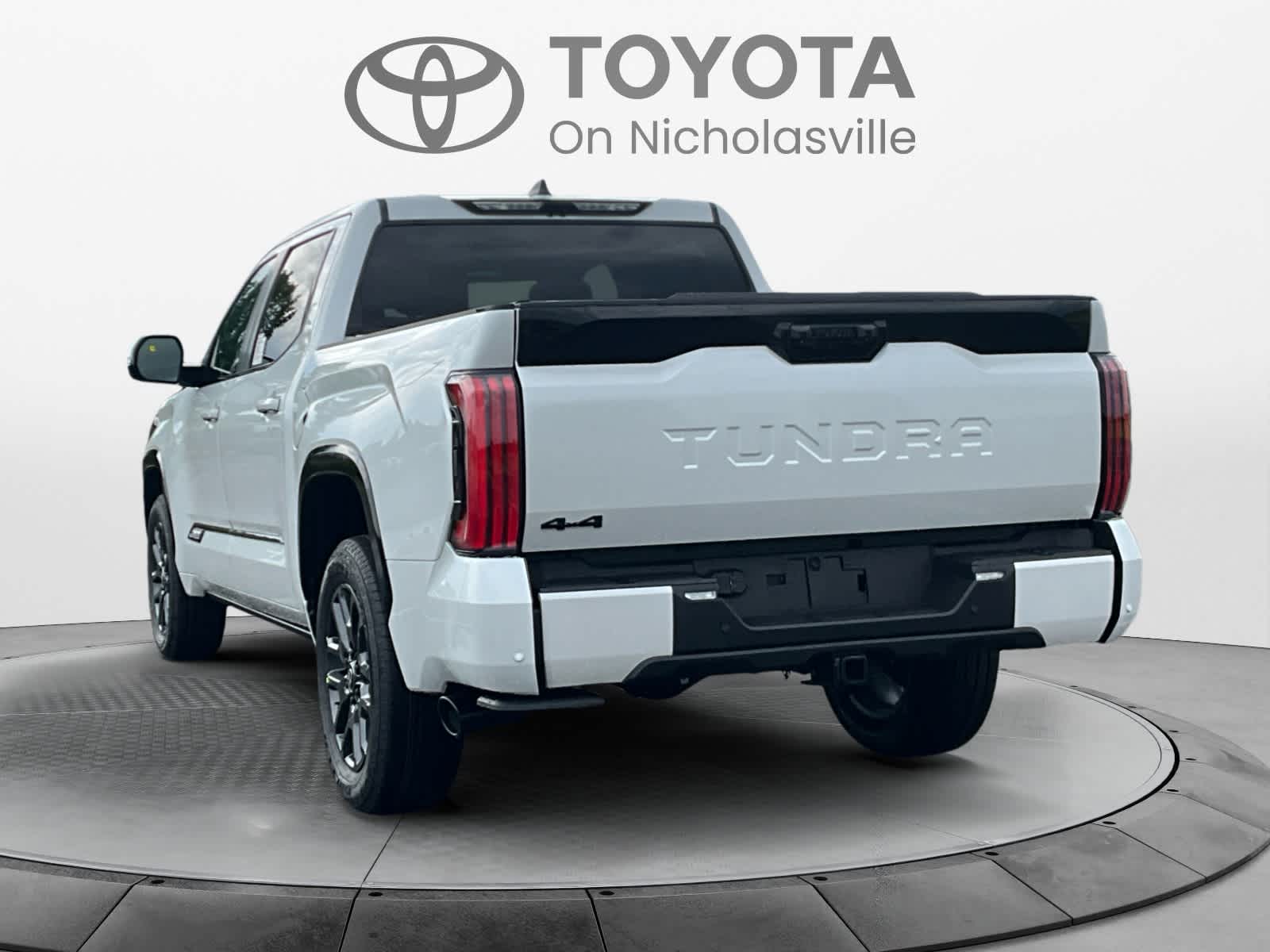 View vehicle photo 3