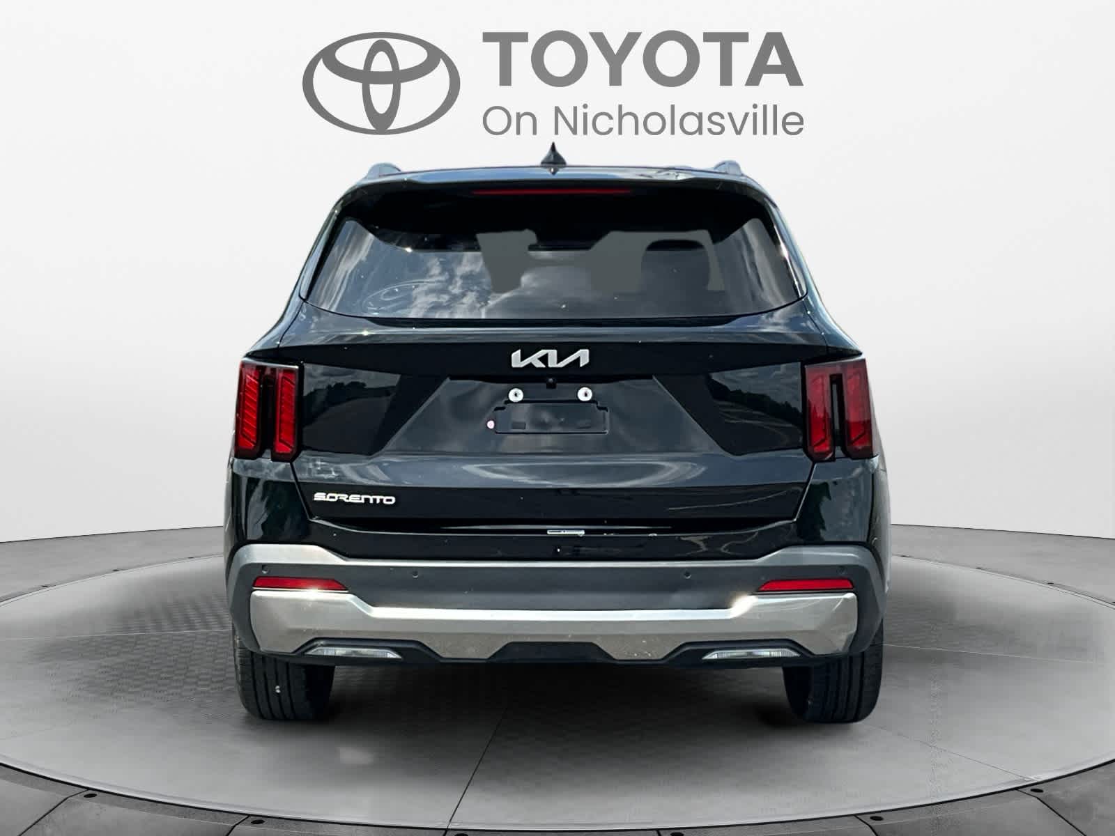 Used 2024 Kia Sorento SUV